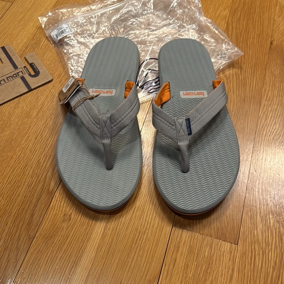 Hari Mari Dunes Men's Premium Waterproof Rubber Sandals with Comfortable Memory - Picture 6 of 16